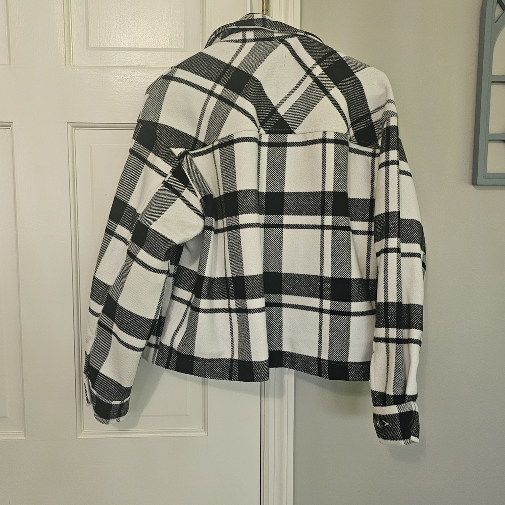 Love Tree Monochrome Plaid Jacket - Picture 4 of 5